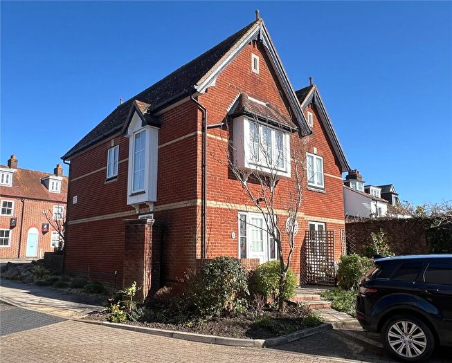 2 Bedroom Semi-detached House For Sale In Anchorage Way, Lymington, Hampshire, SO41