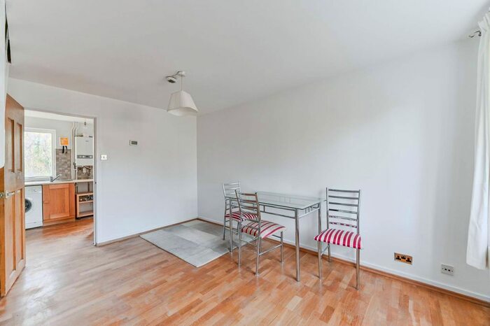 2 Bedroom Property To Rent In Sydenham Hill, Sydenham, London, SE26