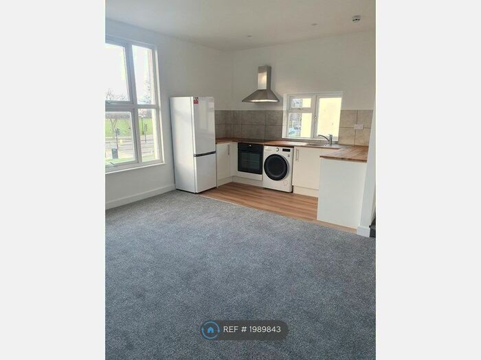 2 Bedroom Flat To Rent In Midland Road, Gloucester, GL1