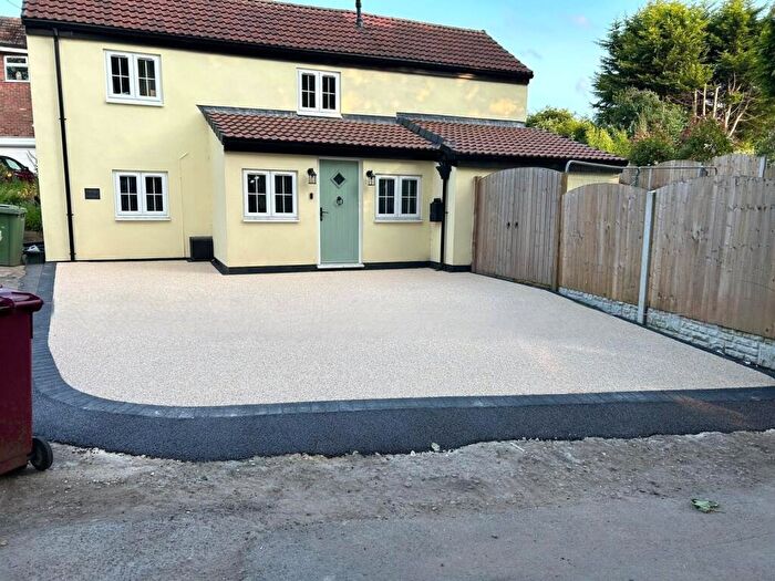 3 Bedroom Link Detached House For Sale In Sheep Dyke Lane, Bonby, Lincolnshire, DN20