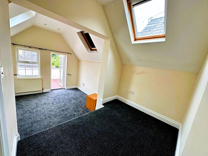 1 Bedroom Flat To Rent In Mitcham Road, Tooting Broadway, London, SW17