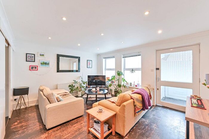 4 Bedroom Terraced House For Sale In Somerleyton Road, Brixton, London, SW9