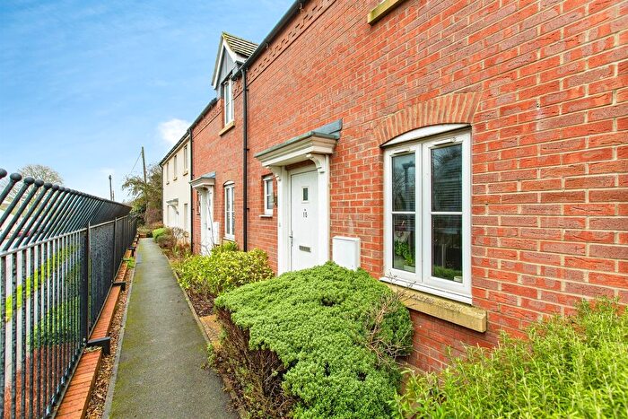 2 Bedroom Terraced House For Sale In Sidings Close, Thrapston, Kettering, NN14
