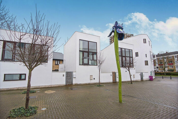 1 Bedroom House To Rent In Eden Way, Old Ford Road, Bow, E3