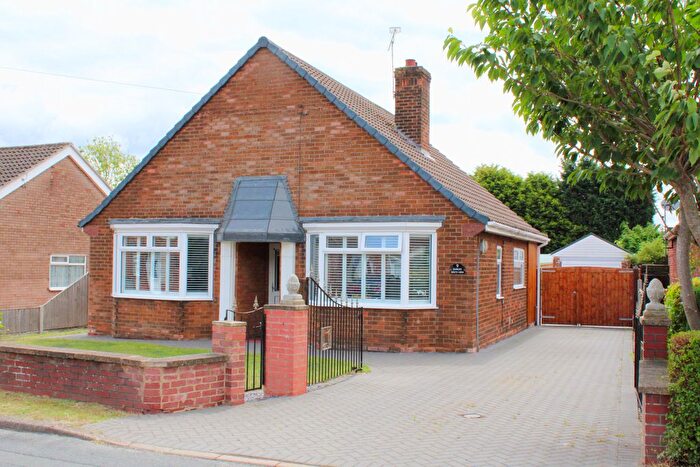 2 Bedroom Detached Bungalow For Sale In South View, Broughton, DN20