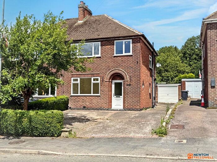 3 Bedroom Semi-Detached House For Sale In Loughborough Road, Whitwick, LE67