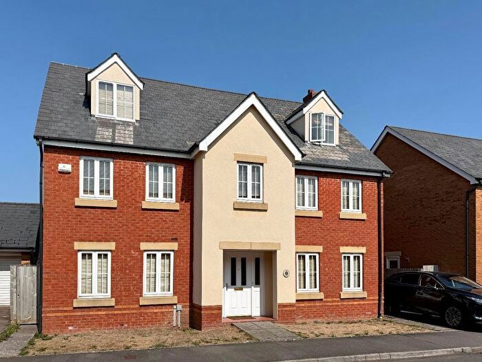 5 Bedroom Detached House For Sale In Tair Gwaun, Penarth, CF64