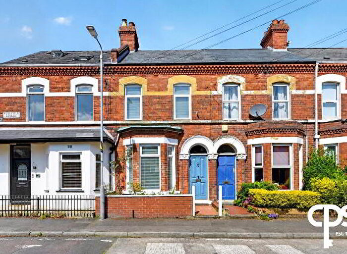 3 Bedroom Mid Terraced House For Sale In Rushfield Avenue, Belfast, BT7
