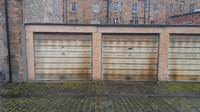 1 Bedroom Garage / Parking To Rent In Belgrave Crescent Lane, West End, Edinburgh, EH4