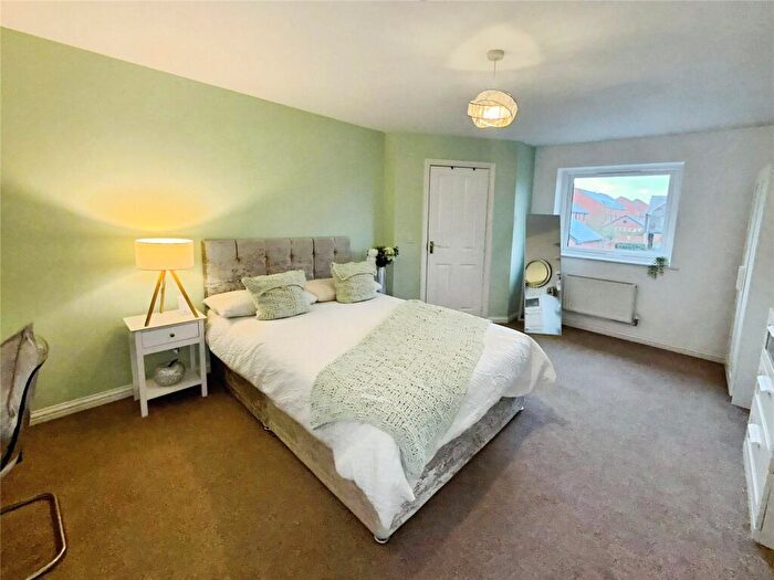 2 Bedroom Semi-Detached House To Rent In Tiller Road, Waterlooville, Hampshire, PO7