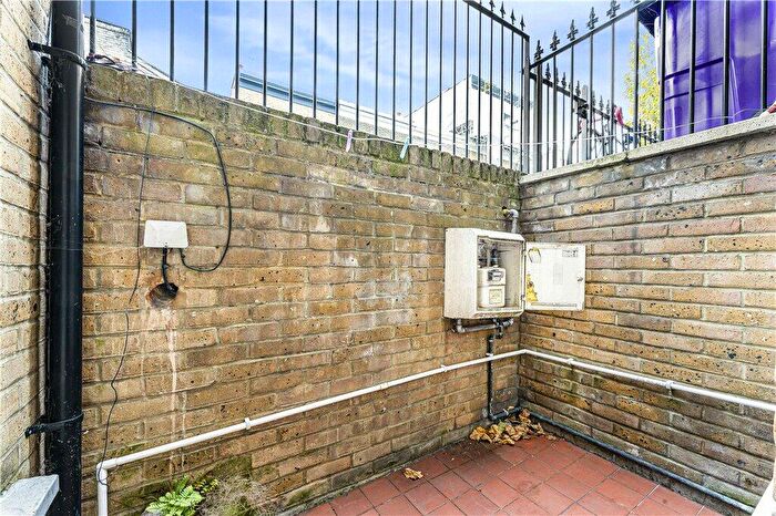 3 Bedroom Terraced House For Sale In Ellesmere Road, London, E3