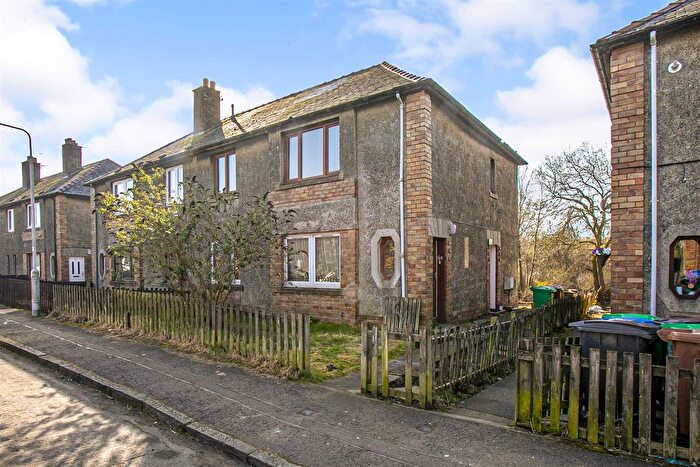 2 Bedroom Flat For Sale In Loch Street, Townhill, KY12