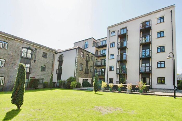 2 Bedroom Flat To Rent In Edward England Wharf, Lloyd George Avenue, Caerdydd, CF10