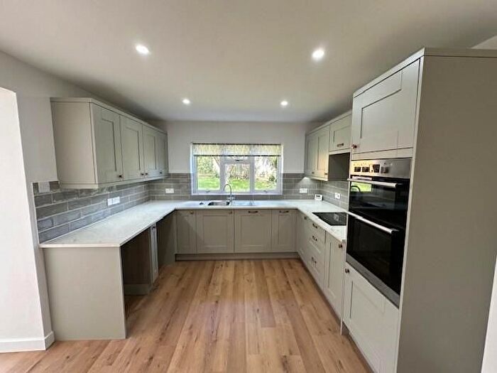 2 Bedroom Bungalow To Rent In Galmington Drive, Taunton, TA1