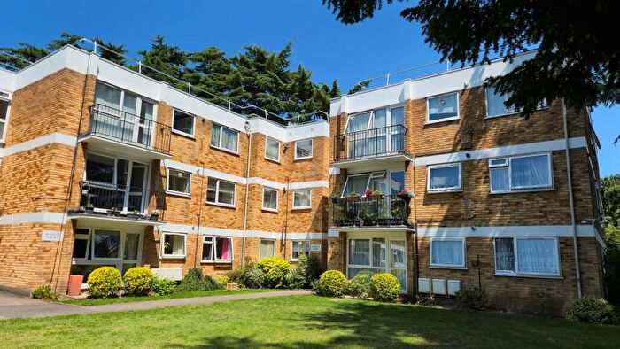 2 Bedroom Flat For Sale In Village Road, Enfield, EN1