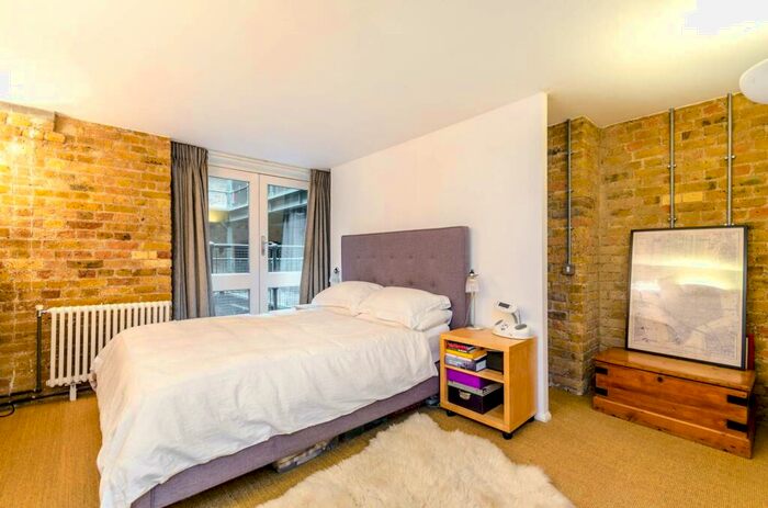 2 Bedroom Flat To Rent In Rotherhithe Street, Rotherhithe, London, SE16