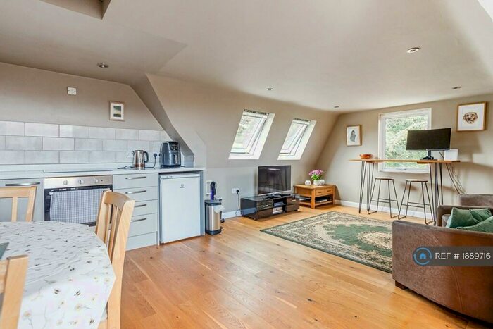 2 Bedroom Detached House To Rent In Lower Stoneham House, Stoneham, Lewes, BN8