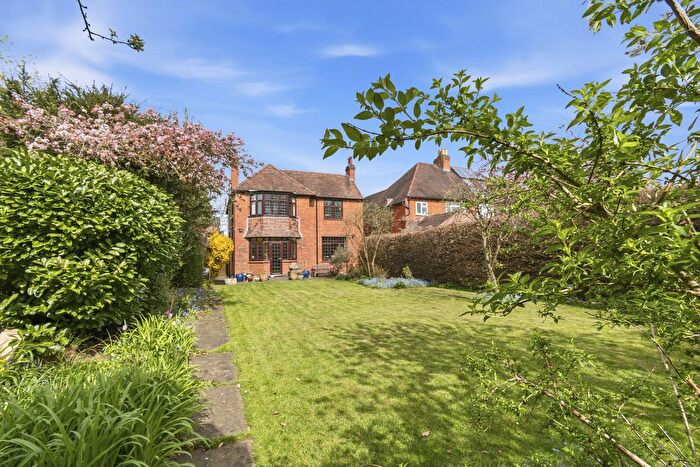 4 Bedroom Detached House For Sale In Bilton Road, Rugby, Warwickshire, CV22