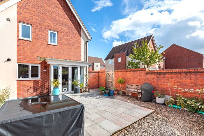 3 Bedroom End Of Terrace House For Sale In Valerian Street, Lyde Green, BS16