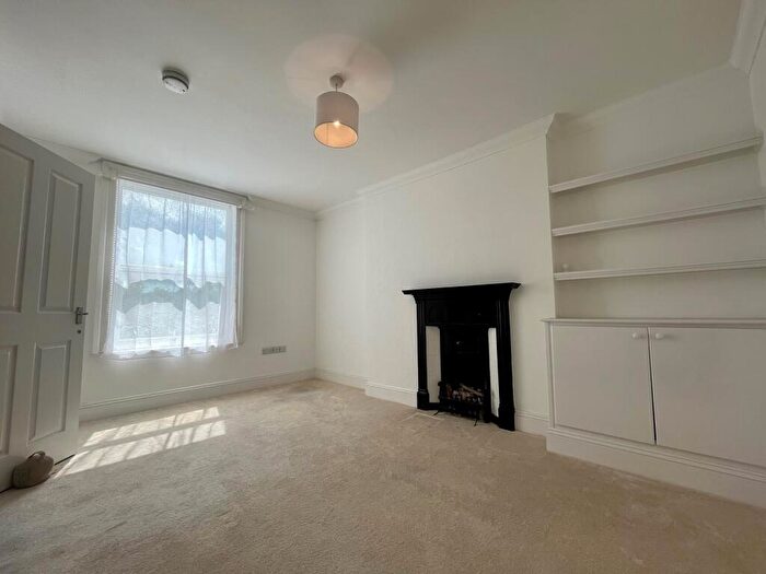 4 Bedroom Town House To Rent In Monkton Street, Ryde, PO33