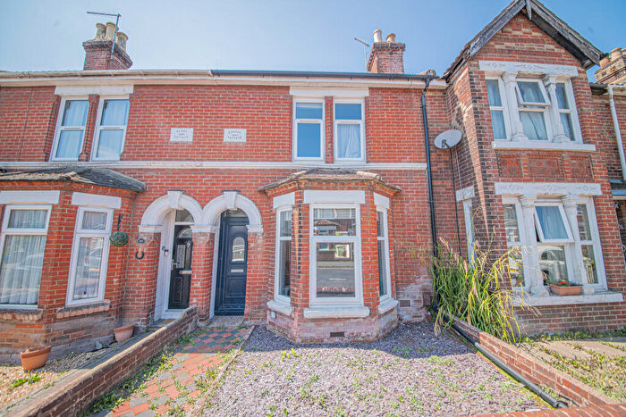 4 Bedroom Terraced House For Sale In Desborough Road, Eastleigh, SO50