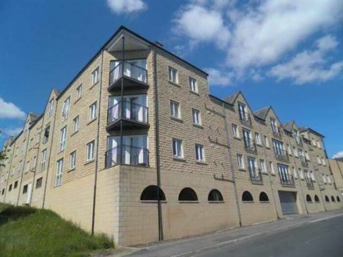 2 Bedroom Apartment To Rent In Winchester Court, Halifax, HX3