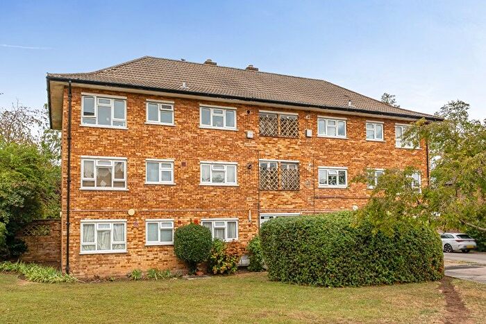 2 Bedroom Flat For Sale In The Paddocks, Wembley, HA9