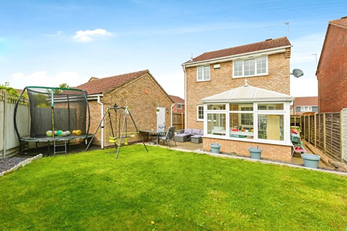 3 Bedroom Detached House For Sale In Camellia Close, Narborough, Leicester, LE19