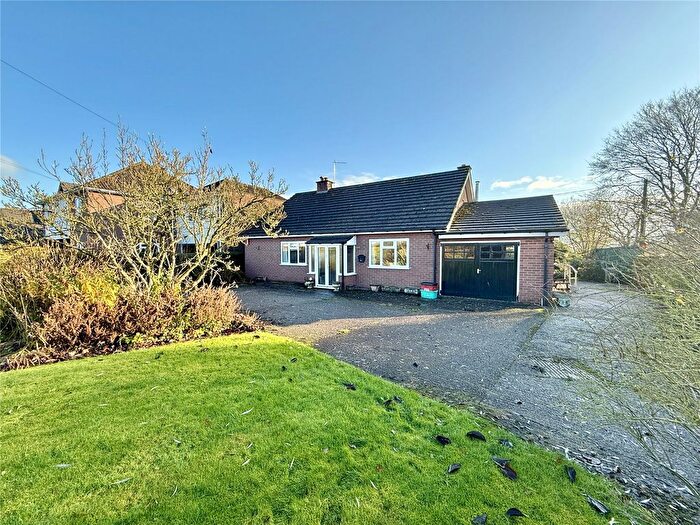 2 Bedroom Bungalow For Sale In Arddleen, Llanymynech, Powys, SY22