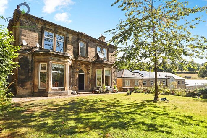 2 Bedroom Flat For Sale In Otley Road, East Morton, Keighley, West Yorkshire, BD20