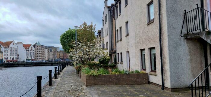 2 Bedroom Flat To Rent In Sandport, Edinburgh, EH6