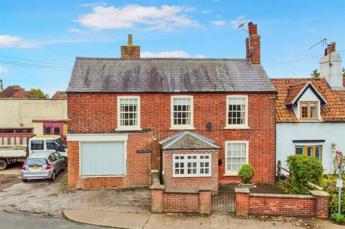 3 Bedroom House For Sale In Sleaford Road, Beckingham, Lincoln, LN5