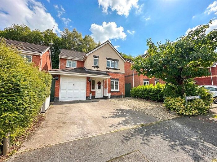 4 Bedroom Detached House For Sale In Westwood Avenue, Hyde, SK14