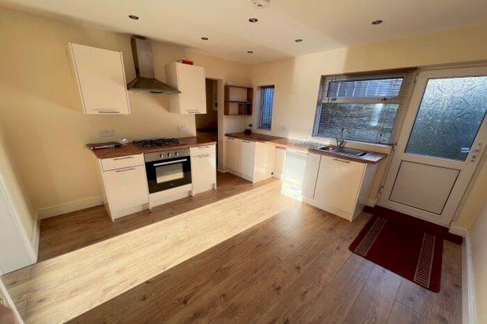 3 Bedroom Property To Rent In Prospect Road, Chesterfield S41