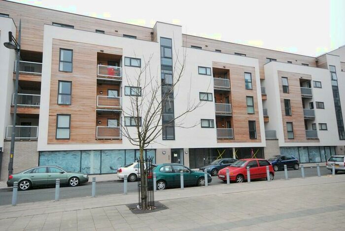 2 Bedroom Flat To Rent In Life Building, M15