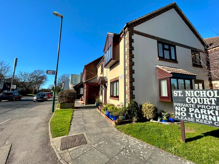 2 Bedroom Property To Rent In Elmer Road, Middleton-On-Sea, Bognor Regis, PO22