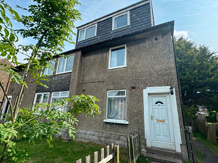 4 Bedroom Flat To Rent In Crewe Crescent, Crewe Toll, Edinburgh, EH5