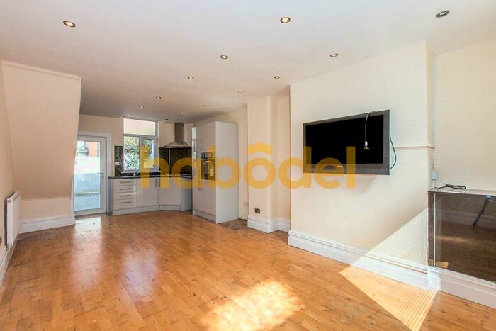 2 Bedroom Terraced House To Rent In Clifton Street, Preston, PR1