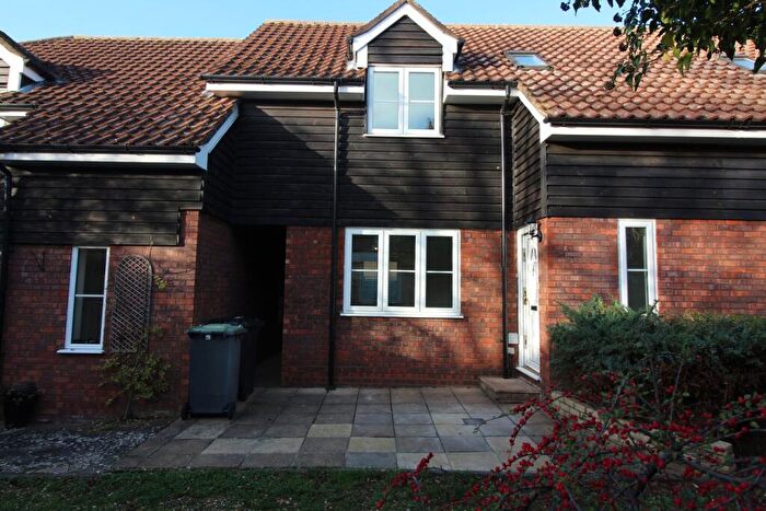 3 Bedroom Cottage To Rent In Lime Walk, Henlow, SG16
