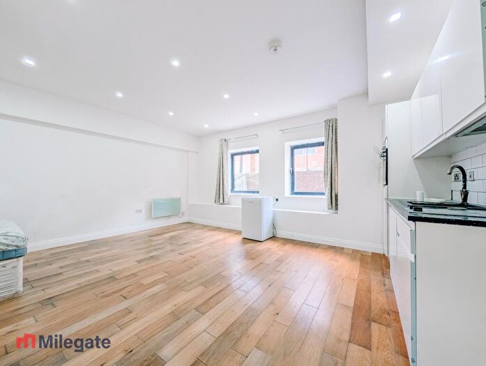 Studio To Rent In Elmfield Road, Bromley, BR1