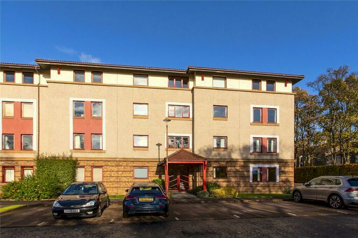 2 Bedroom Flat To Rent In North Werber Place, Fettes Village, Edinburgh, EH4