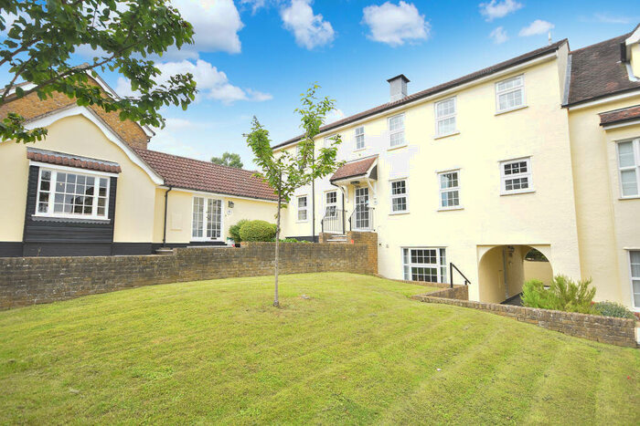 1 Bedroom Apartment To Rent In Cedar Court, Rye Street, Bishops Stortford, Herts, CM23