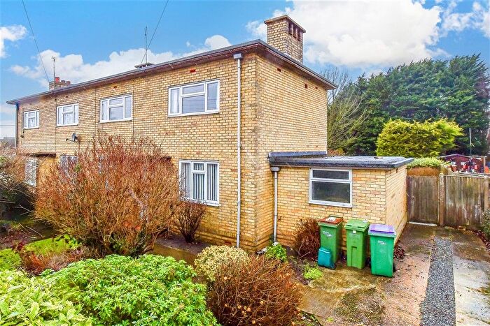 3 Bedroom Semi Detached House For Sale In Ivychurch Road, Brenzett, Romney Marsh, Kent, TN29