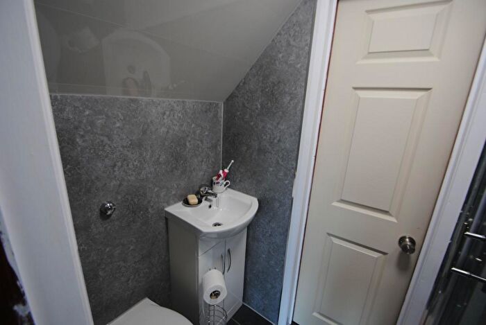 5 Bedroom Detached House To Rent In Student House On Langside Avenue, BH12