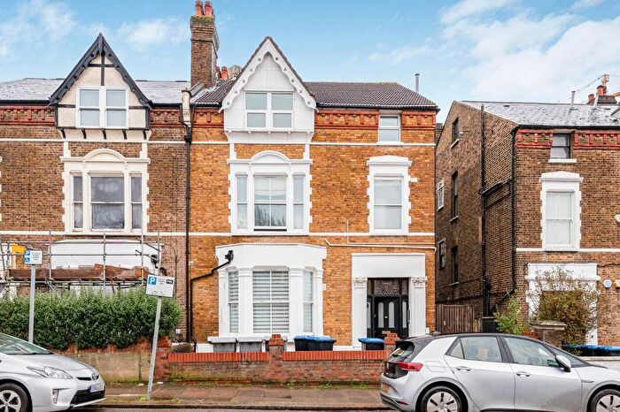 Studio To Rent In Exeter Road, London, NW2