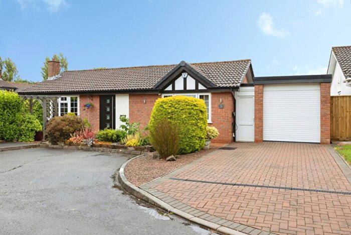 2 Bedroom Bungalow For Sale In Vian End, Weston-super-Mare, Somerset, BS22