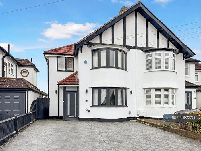 4 Bedroom Semi-Detached House To Rent In Petts Wood, Petts Wood, BR5