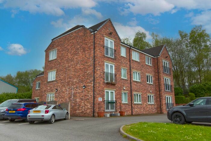 2 Bedroom Flat To Rent In Pennine Court, Penistone, Sheffield, S36