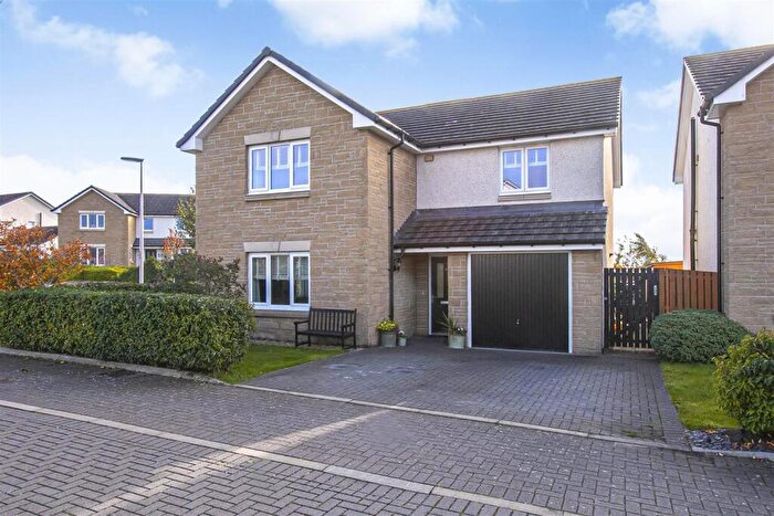 4 Bedroom Detached House For Sale In Russell Avenue, Kingseat, KY12