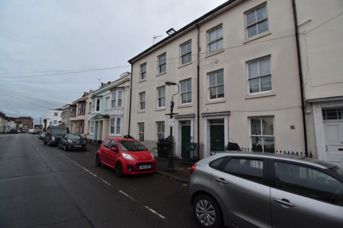 4 Bedroom Terraced House To Rent In - George Street, Leamington Spa, Warwickshire, CV31